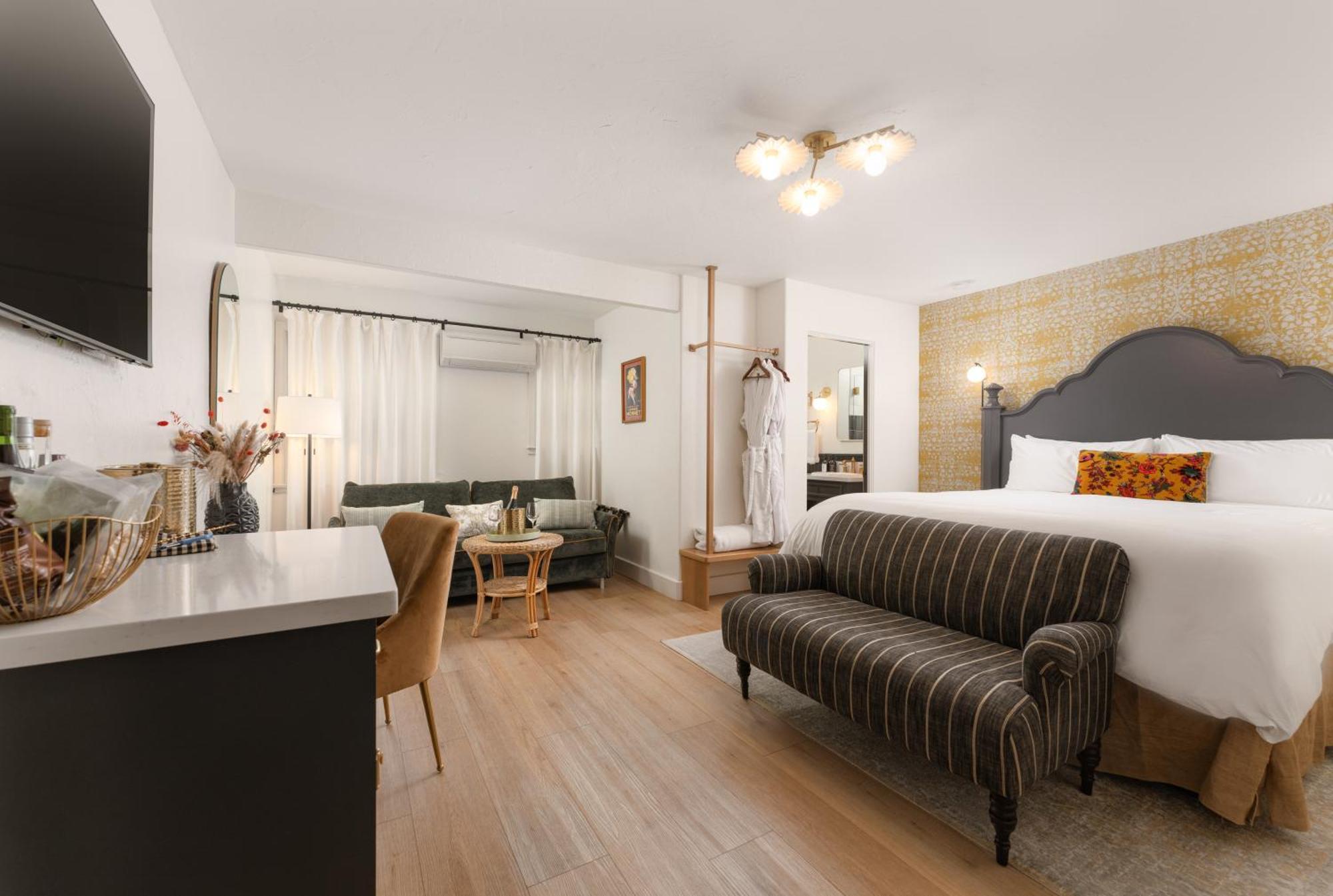 Petit Soleil - Bed, Breakfast And Bar Bed & Breakfast ซานหลุยส์ โอบิสโป ภายนอก รูปภาพ