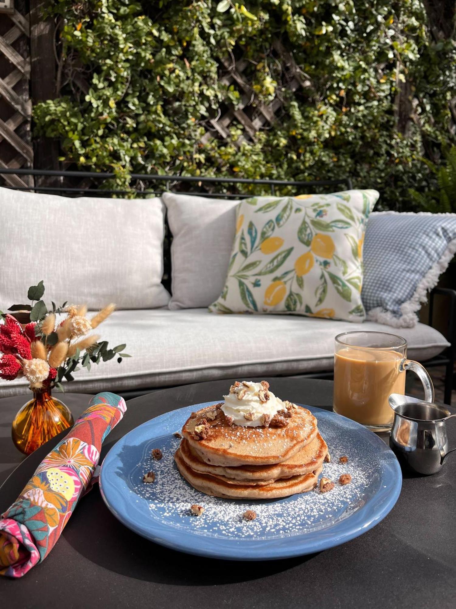 Petit Soleil - Bed, Breakfast And Bar Bed & Breakfast ซานหลุยส์ โอบิสโป ภายนอก รูปภาพ