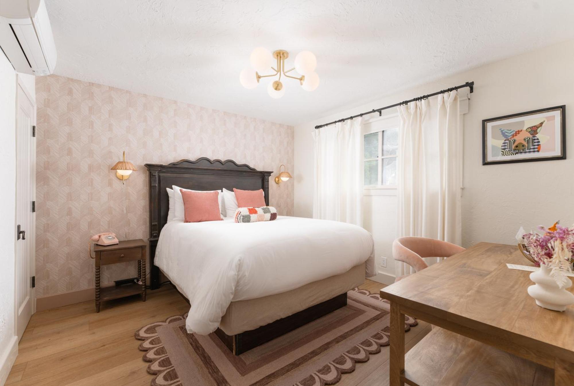 Petit Soleil - Bed, Breakfast And Bar Bed & Breakfast ซานหลุยส์ โอบิสโป ภายนอก รูปภาพ