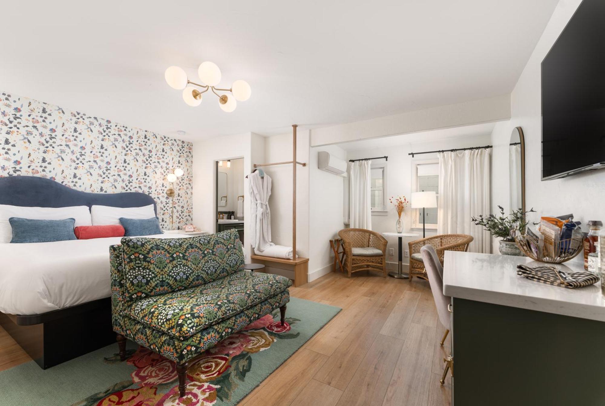 Petit Soleil - Bed, Breakfast And Bar Bed & Breakfast ซานหลุยส์ โอบิสโป ภายนอก รูปภาพ
